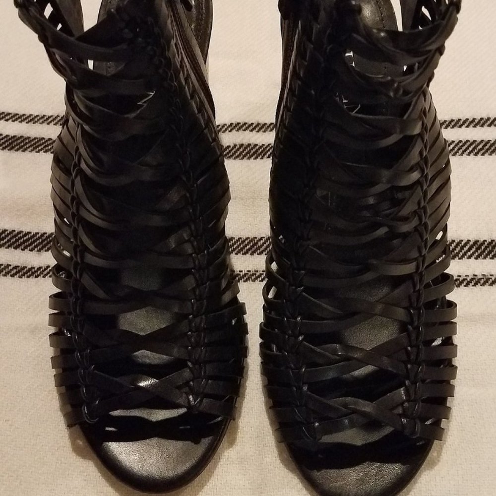 Ralph Lauren Hali Black Strappy Sandals Size 7.5